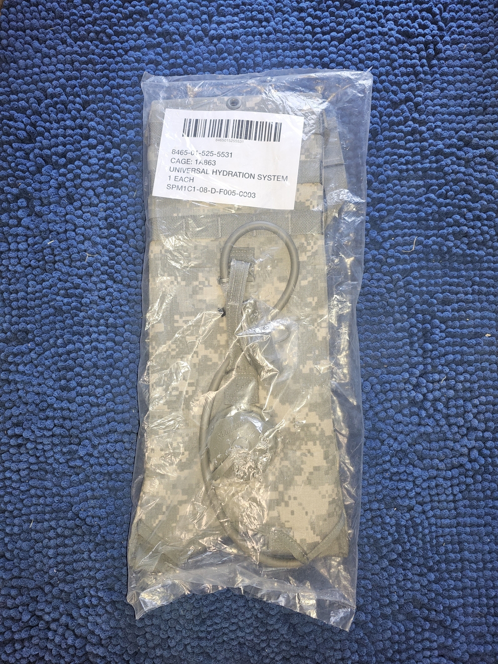 Universal Hydration Carrier With 3L Bladder In Digital Camo